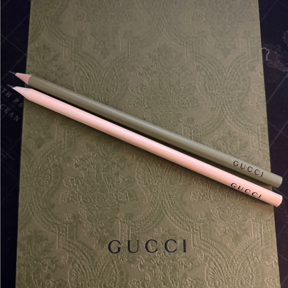 Gucci Notebook with 2 pencils